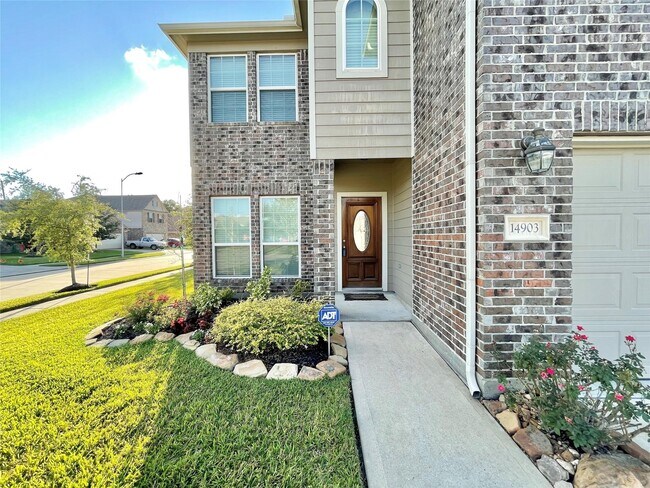 Foto del edificio - 14903 Vinegrove Falls Ct