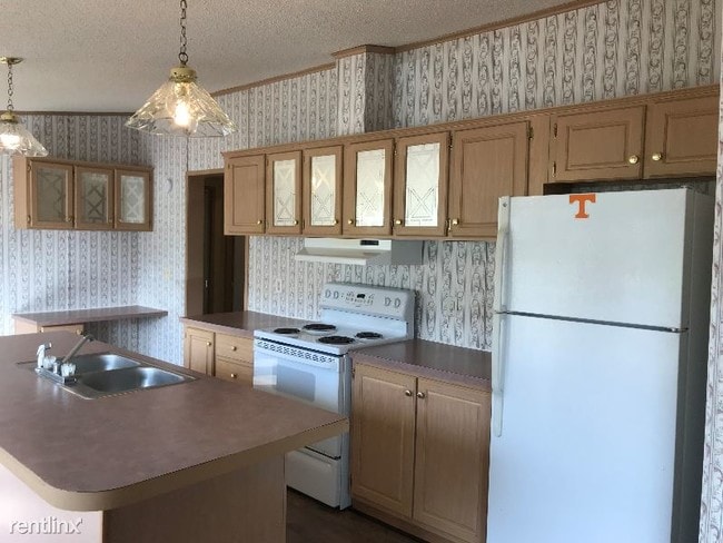 Building Photo - 315 Heavenly Hill Dr