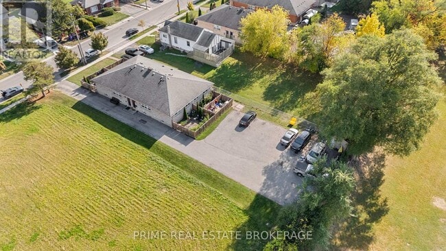 Building Photo - 231 Greenwood Ave