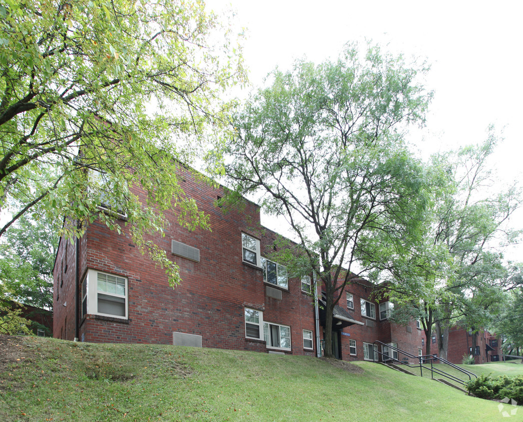 Primary Photo - WestWood Apartments