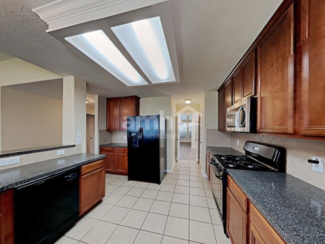 Building Photo - 23806 Fairport Harbor Ln