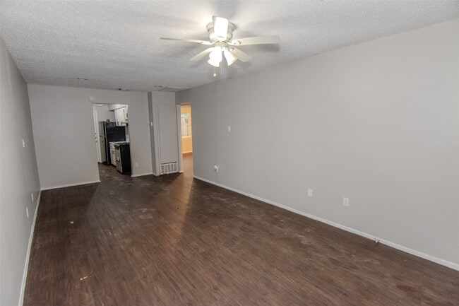 Building Photo - 1639 Northwood St