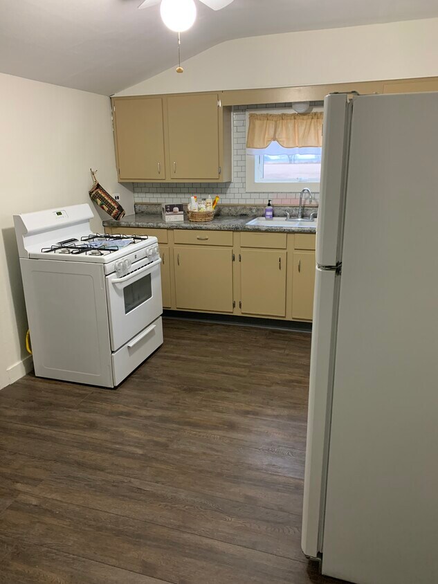 Foto principal - 4436 E Washington Rd