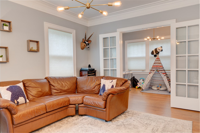 living room, french doors to sunroom/office - 1231 Grant St