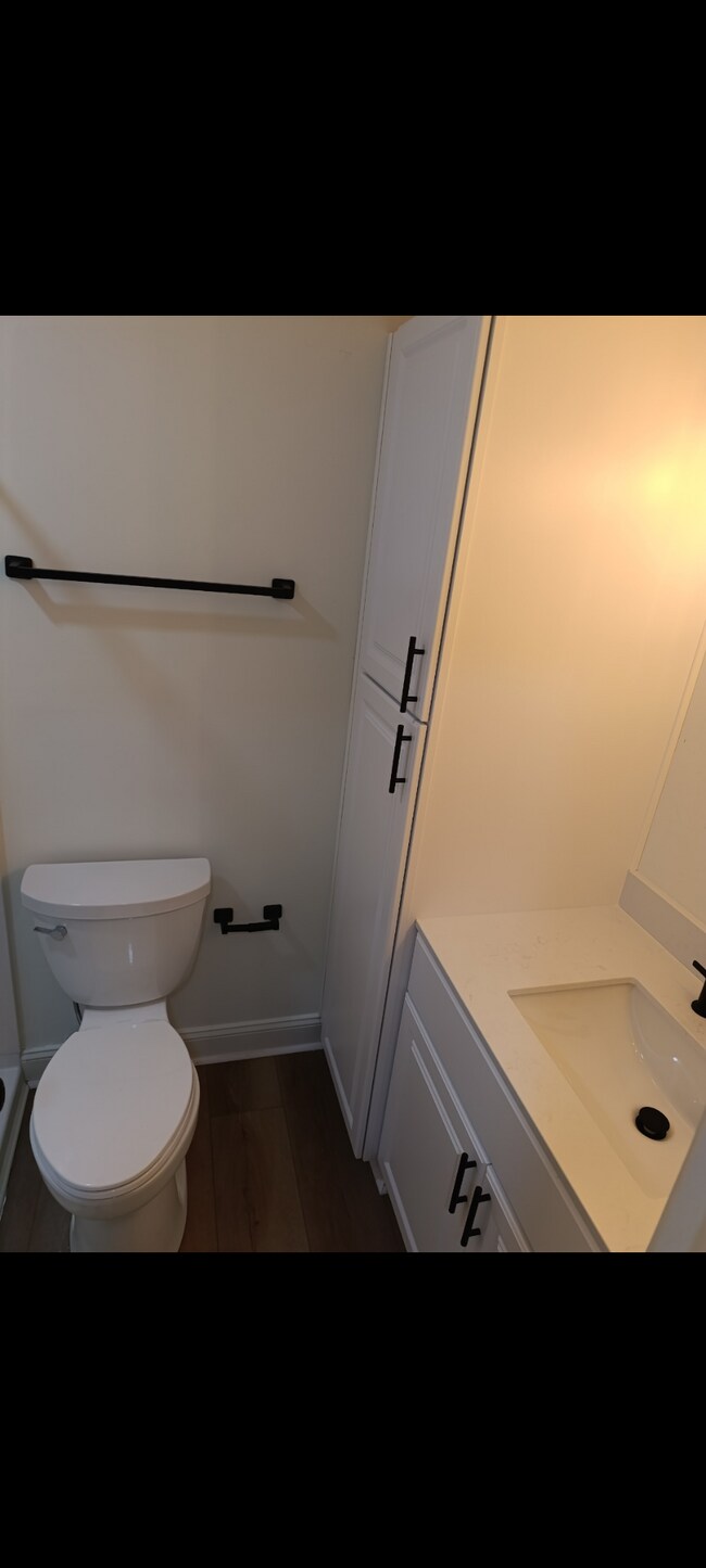 Building Photo - 4940 Windsor Green Way