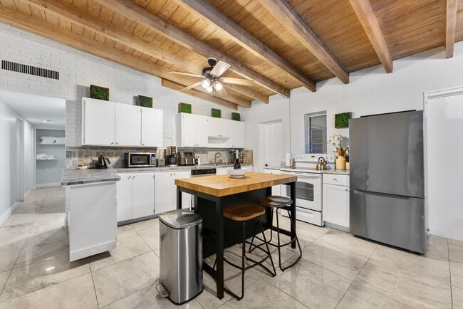 Foto del edificio - 3101 SW 16th St