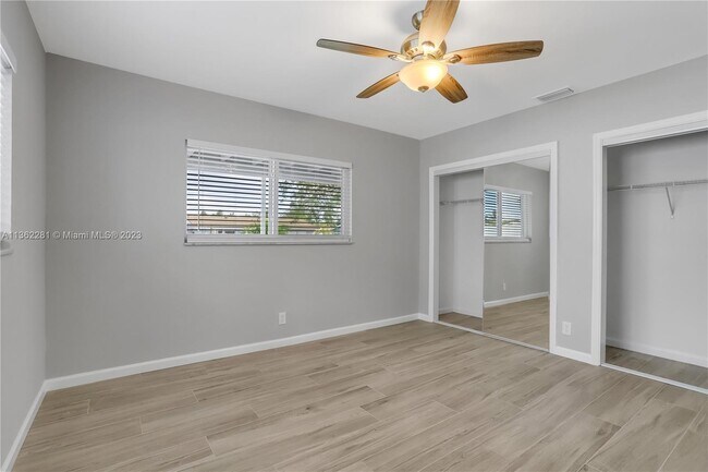 Foto del edificio - 2570 N Dixie Hwy