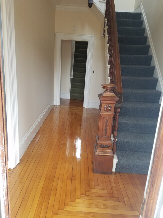 144 S Franklin St Unit 2, Holbrook, MA 02343 Apartments in Holbrook