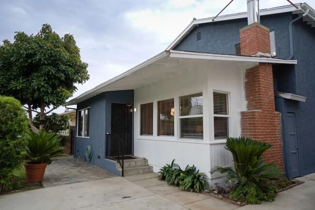 Foto del edificio - 12866 Walsh Ave