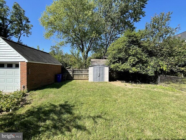 Building Photo - 1526 N Utah St