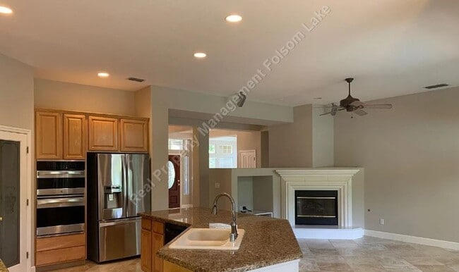 Building Photo - Coming Soon!!  Spacious Single Story in Se...