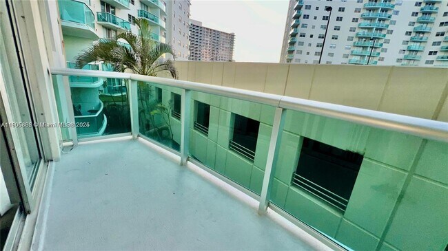 Foto del edificio - 3901 S Ocean Dr