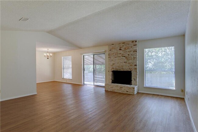 Building Photo - 3309 Sanderling Trail