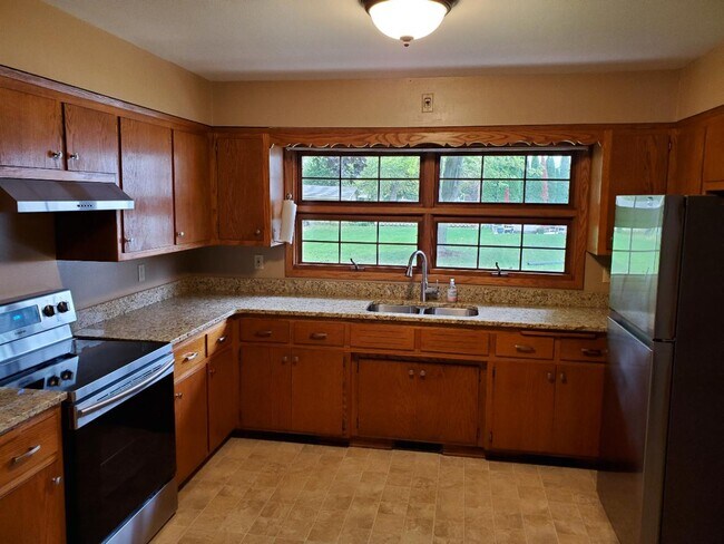 Kitchen - N70W6828 Bridge Rd