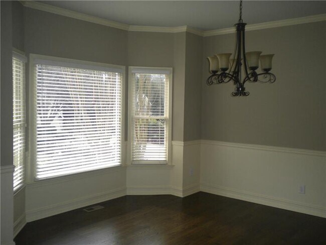 Building Photo - 606 Villa Estates Ln