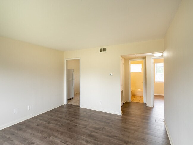 Building Photo - 7705 7th Ave S