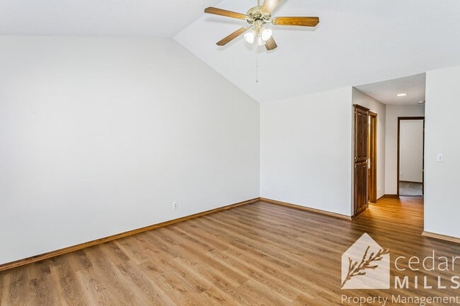 Foto del edificio - 3 Bed 3 Bath at Douglas and Maize!