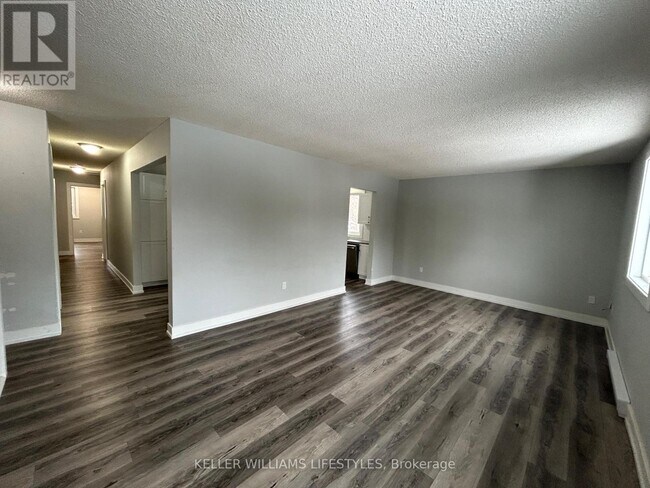 Building Photo - 83 Marlborough Ave