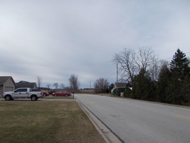 Building Photo - 308 Highview Rd