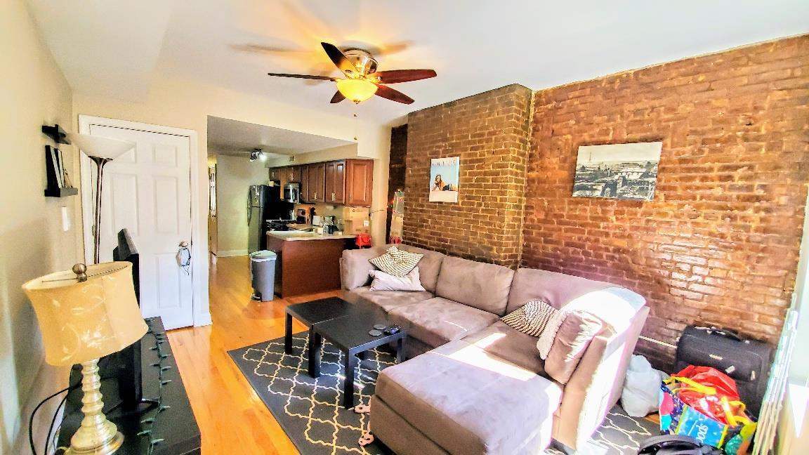 Primary Photo - 118 Clinton St