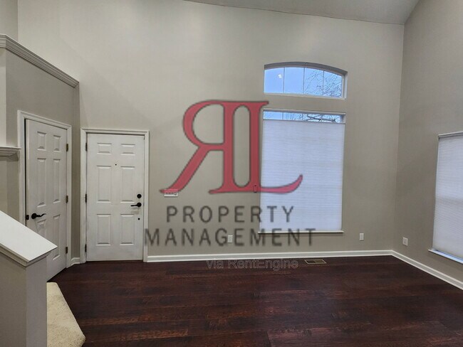 Foto del edificio - 6716 Bethany Dr