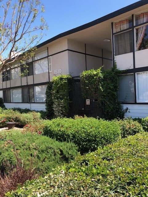Primary Photo - 1510 E Broadway