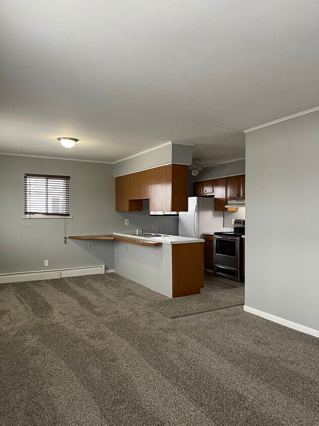 429 E Hemphill Rd, Flint, MI 48507 Apartments in Flint, MI