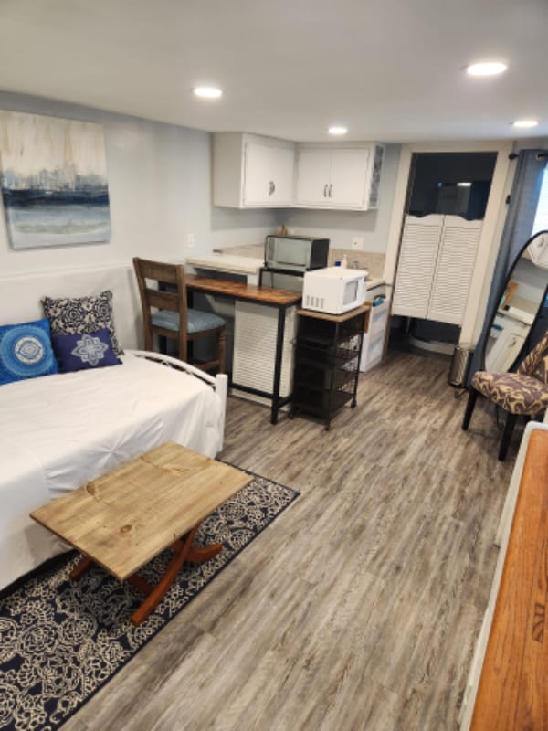 Building Photo - 1321 Myra Ct