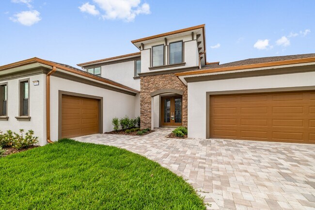 Foto del edificio - The Home! Brand new Luxury Lakefront Retre...