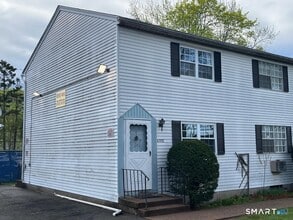 Building Photo - 633 Center St