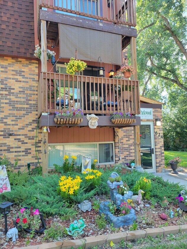 Entrada principal - Parkwood Apartments