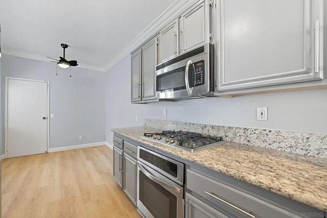 Building Photo - 413 Sanibelle Cir