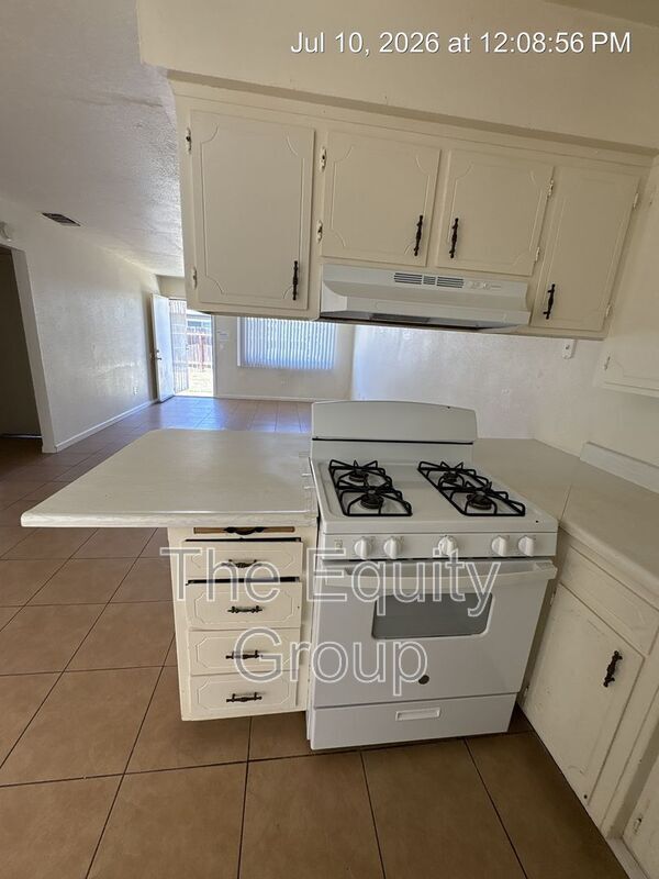 Foto del edificio - 81 E Hazelwood Dr