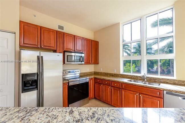 Foto del edificio - 3001 NE 185th St