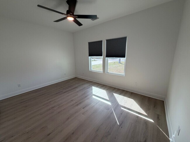 Foto del edificio - 1303 Louisiana Ave