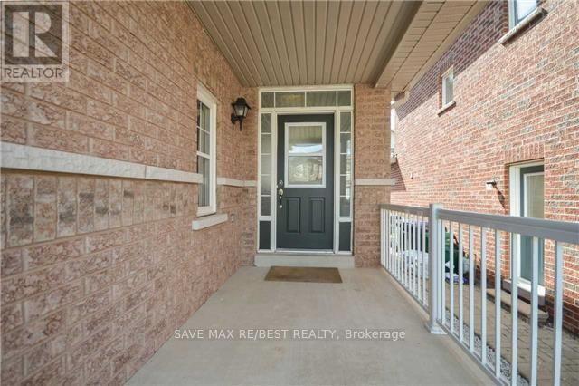 Building Photo - 92 Silent Pond Crescent