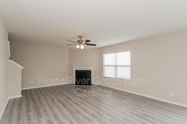 Foto del edificio - 966 Sweetgum St