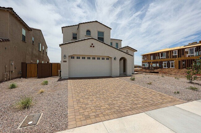 Building Photo - 7695 W Smoketree Dr