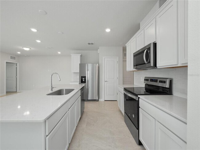 Foto del edificio - 2214 Lovely Ln