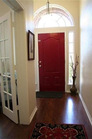 Building Photo - 4200 Mesa Dr