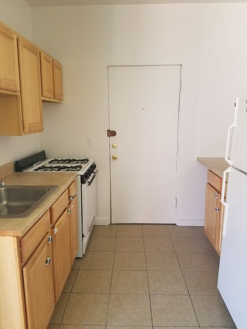 Foto del edificio - 1337 W Estes Ave