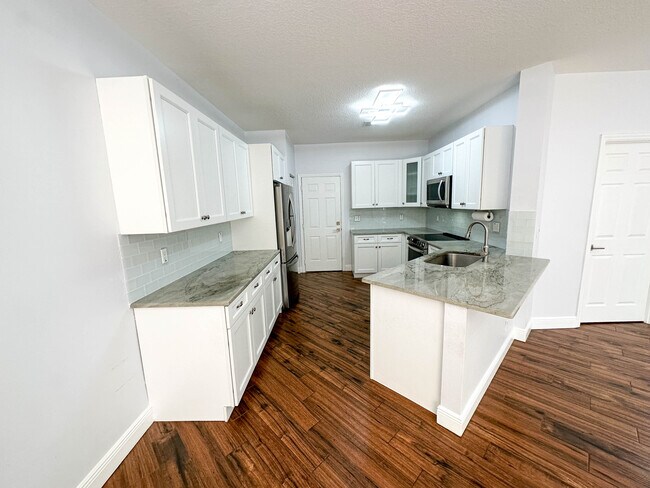 Building Photo - 9145 Villa Palma Ln