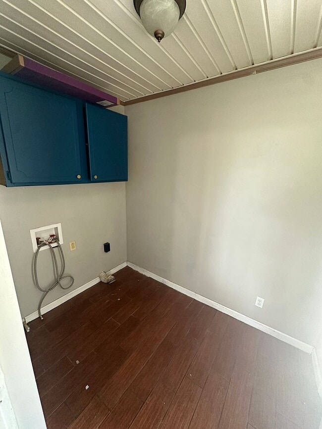 Foto del edificio - 4850 Saints Delight Rd