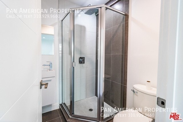 Building Photo - 1309 N Orange Dr