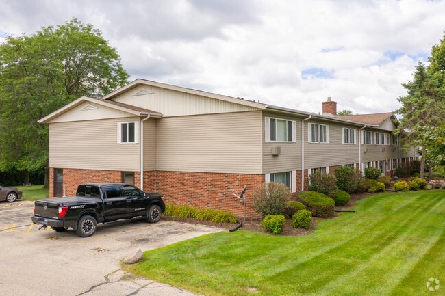 Exterior - Delafield Country Aire Associates LLC