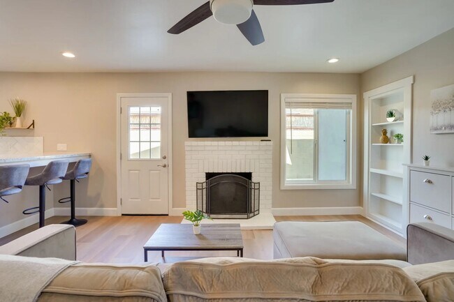 Foto del edificio - 3901 W Compton Ave