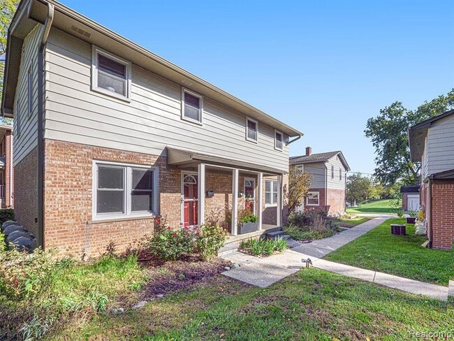 Photo - 421 S 7th St Townhome