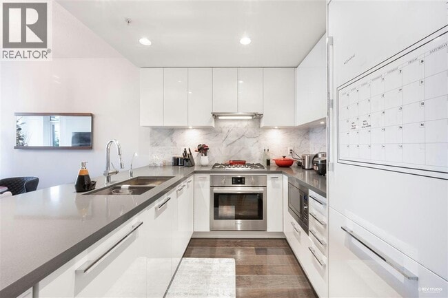 Building Photo - 5638 Birney Ave