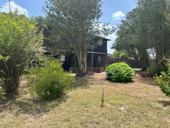 Foto del edificio - 3 br, 2 bath House - 5813 Crest Cir