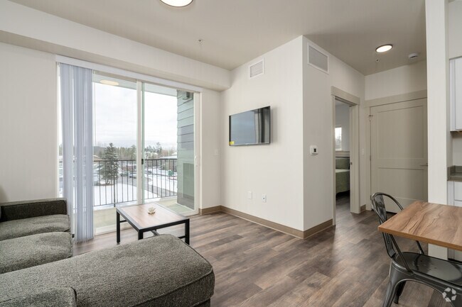 1BR, 1BA - 586SF - Schralpenhaus Apartments